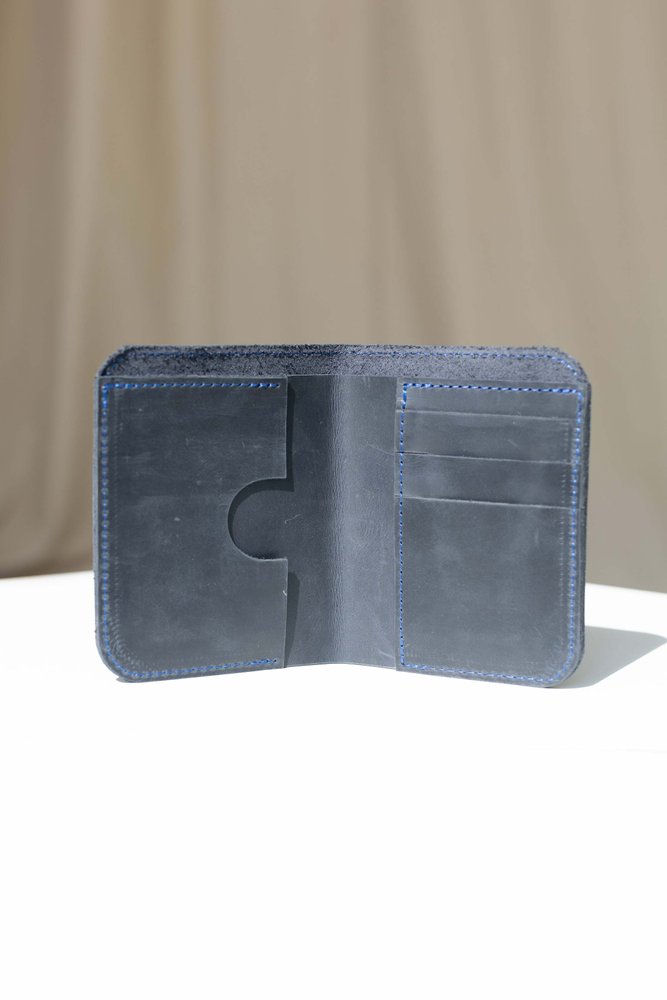 Компактный кошелек ручной работы арт. Denver синего цвета из натуральной винтажной кожи Denver_grey Boorbon