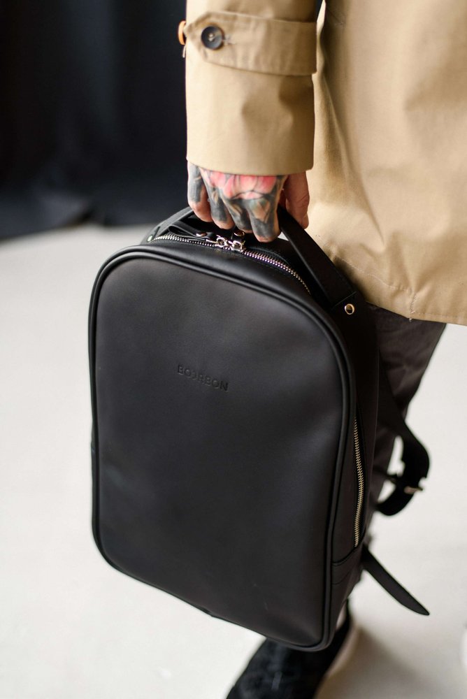 Стильный минималистичный рюкзак арт. Well ручной работы из натуральной полуматовой кожи черного цвета Well_black Boorbon