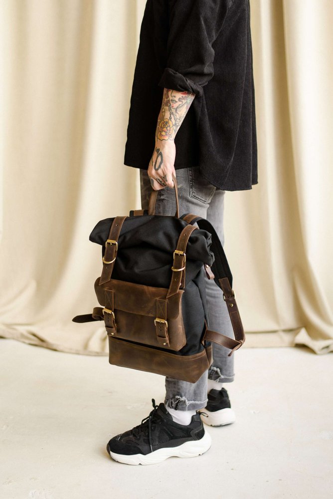 Функциональный мужской рюкзак ручной работы арт. Oksford из хлопка и натуральной винтажной кожи коричневого цвета Oksford_grey_crz Boorbon