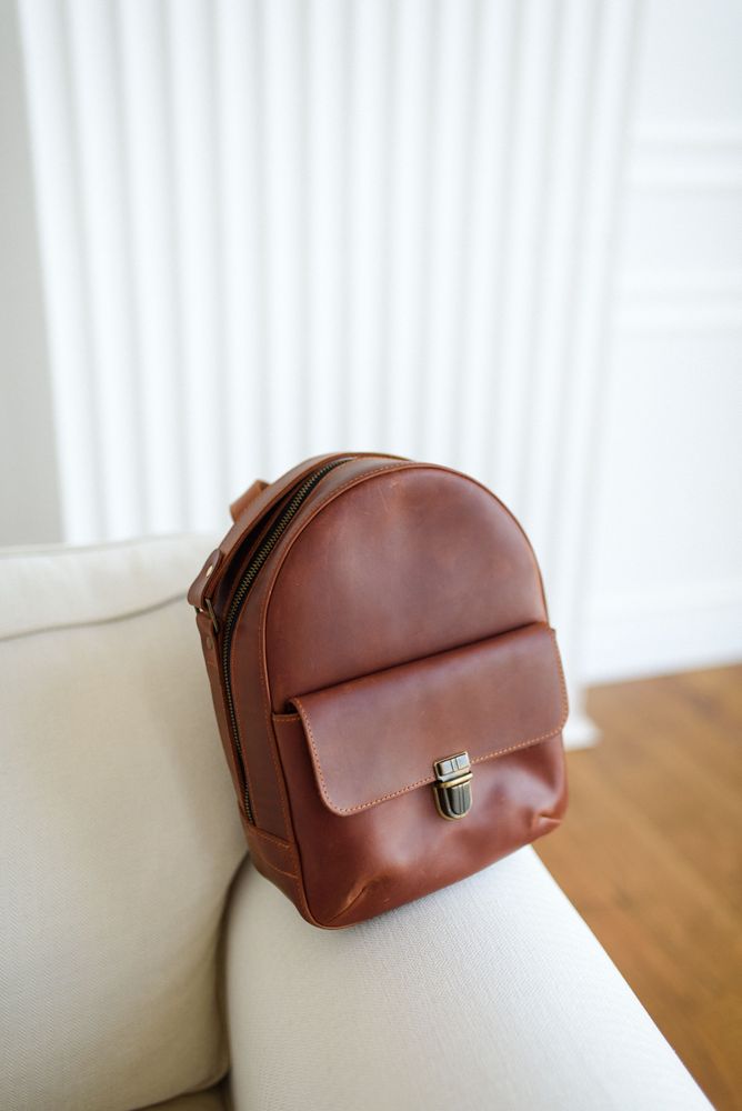 Жіночий міні-рюкзак ручної роботи арт.520 з натуральної шкіри з вінтажним ефектом коньячного кольору 520_khaki Boorbon