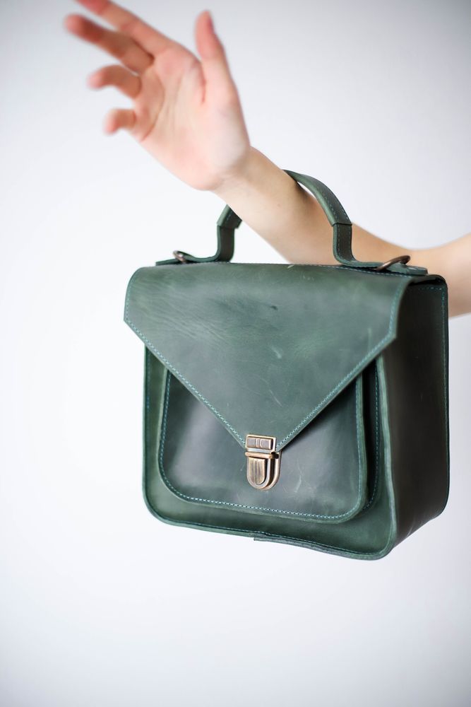 Жіноча ділова сумка арт. 640 ручної роботи з натуральної вінтажної шкіри зеленого кольору 640_brown_crzhh Boorbon