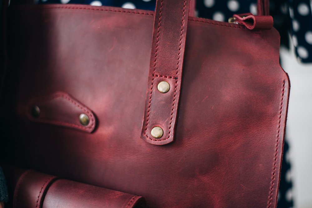 Универсальная женская деловая сумка арт. 604n ручной работы из натуральной винтажной кожи бордового цвета 604n_cognk_krast Boorbon