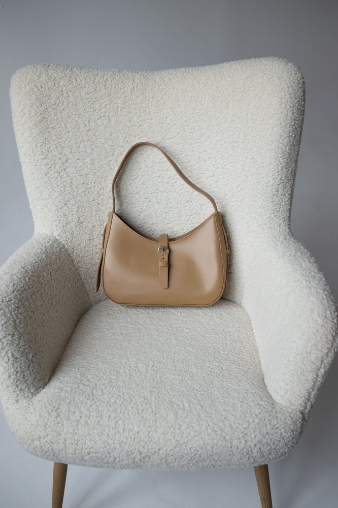 Жіноча сумка-трапеція арт. 641 із натуральної шкіри із легким глянцем кольору капучино 641_black Boorbon