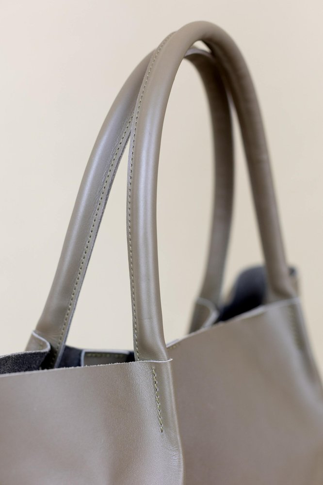 Объемная сумка шоппер арт. Sierra L цвета хаки из натуральной кожи с легким матовым эффектом Sierra_haki Boorbon