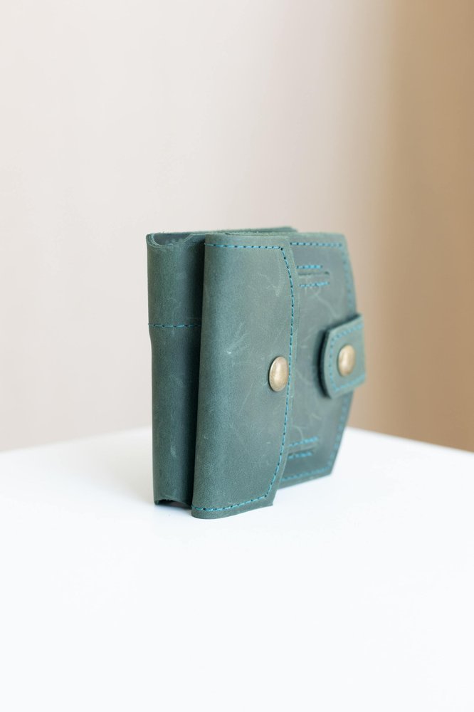 Миниатюрный кошелек ручной работы арт. 107 зеленого цвета из натуральной винтажной кожи 107_fist Boorbon