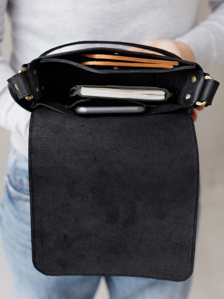 Мужская сумка мессенджер через плечо арт. 608 ручной работы из натуральной винтажной кожи черного цвета 608_black Boorbon