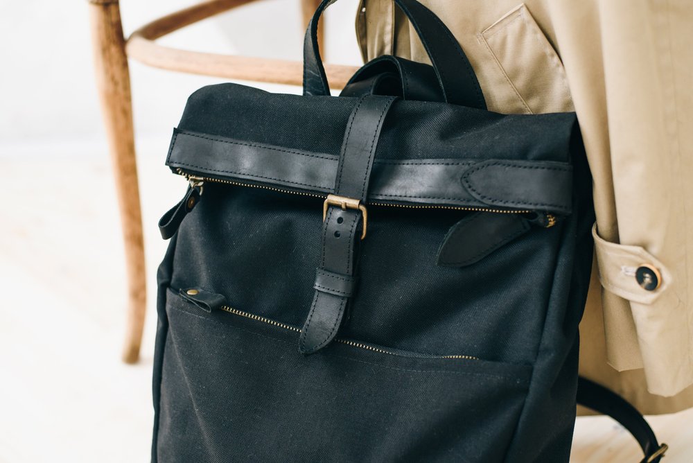 Стильный мужской рюкзак ручной работы арт. Lumber из натуральной винтажной кожи черного цвета lumber_cognk Boorbon