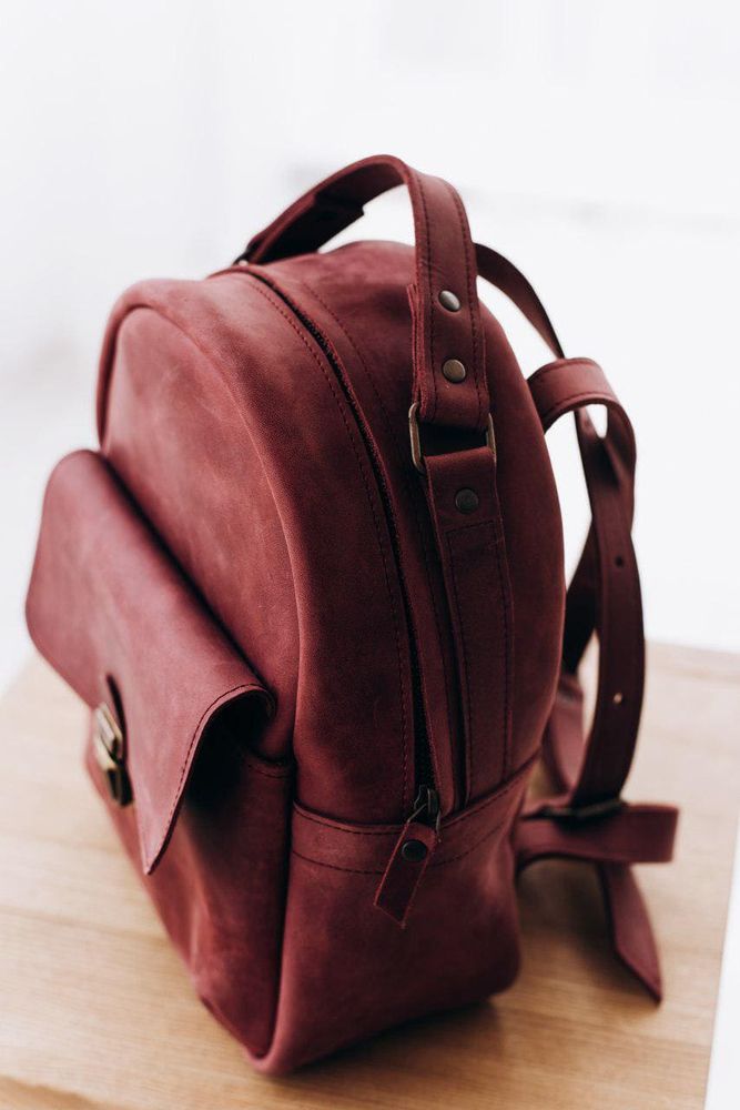 Женский мини-рюкзак ручной работы арт.520 из натуральной винтажной кожи бордового цвета 520_khaki Boorbon