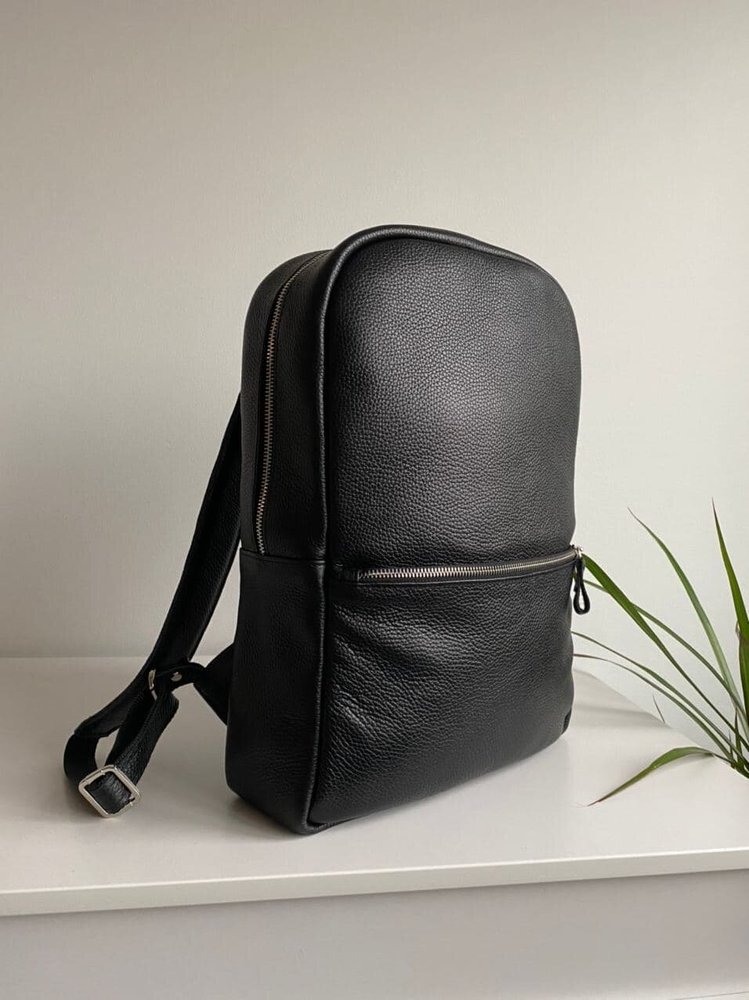 Классический мужской рюкзак в минималистичном стиле арт. Klerk ручной работы из натуральной фактурной кожи черного цвета Klerk_black Boorbon