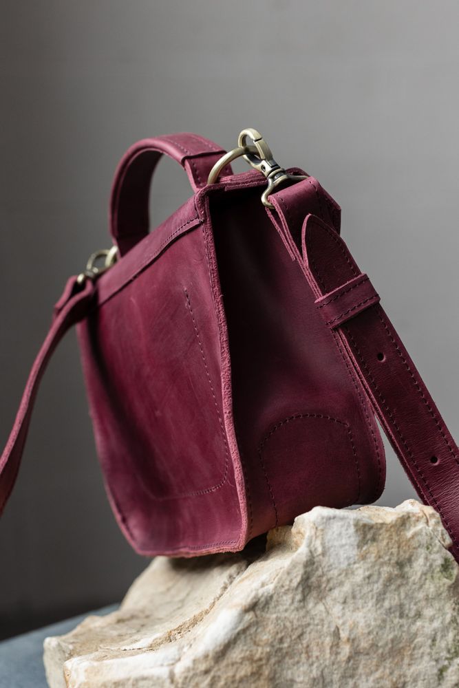 Жіноча ділова мініатюрна сумка арт. 640 mini ручної роботи з вінтажної натуральної шкіри бордового кольору 640mini_brown Boorbon