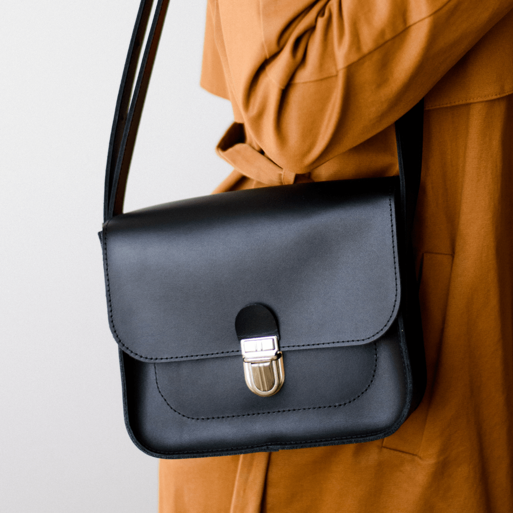 Женская сумка через плечо арт. 614 ручной работы из натуральной кожи с легким матовым эффектом черного цвета  614_black Boorbon