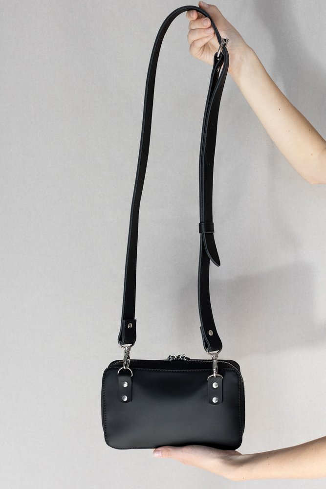 Женская сумка арт. 625 из натуральной кожи с легким матовым эффектом черного цвета 625_black Boorbon