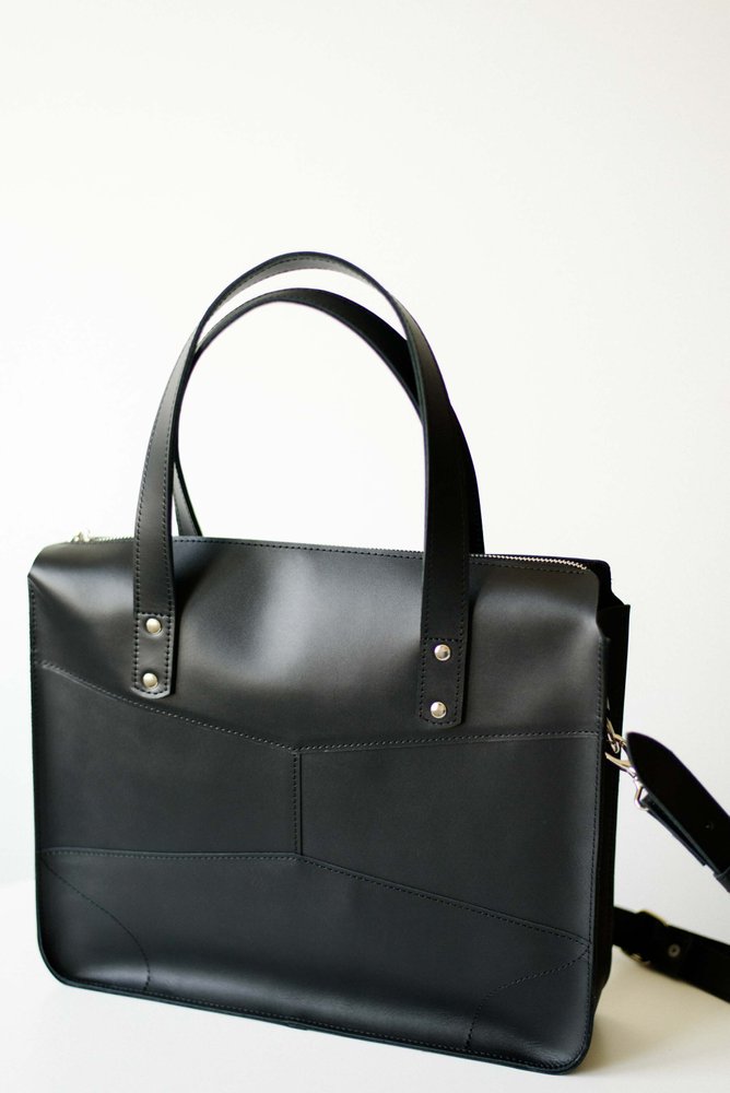 Універсальна жіноча ділова сумка арт. 604n ручної роботи з натуральної шкіри із легким матовим ефектом чорного кольору 604n_cognk_krast Boorbon
