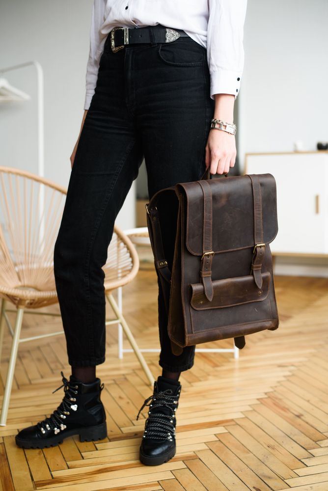 Місткий жіночий рюкзак ручної роботи арт. 510 з натуральної вінтажної шкіри коричневого кольору 510_bordo Boorbon