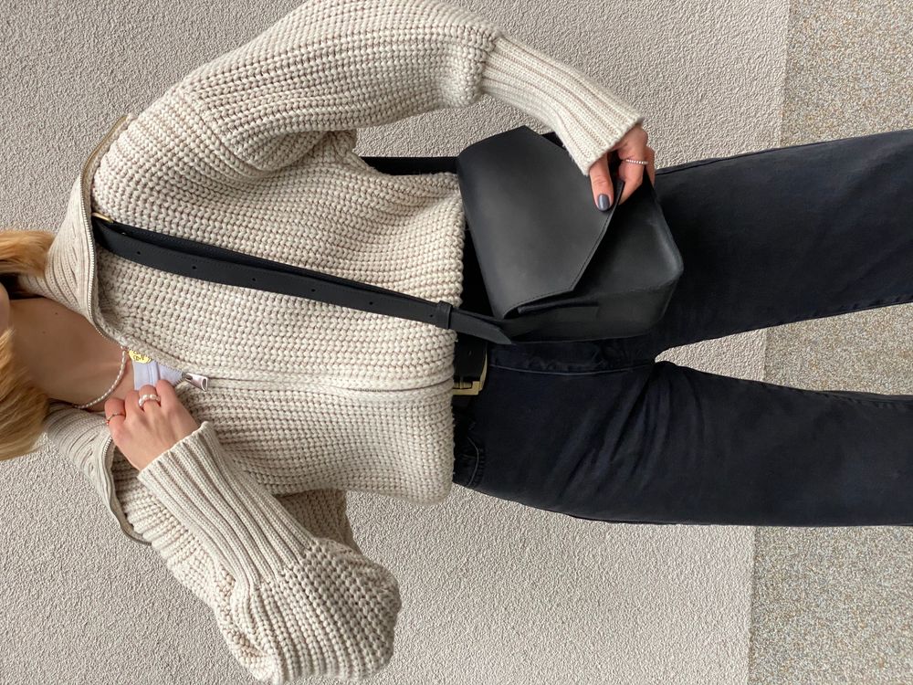 Стильна і універсальна жіноча сумка через плече арт. 648 ручної роботи з натуральної вінтажної шкіри чорного кольору 648_black Boorbon