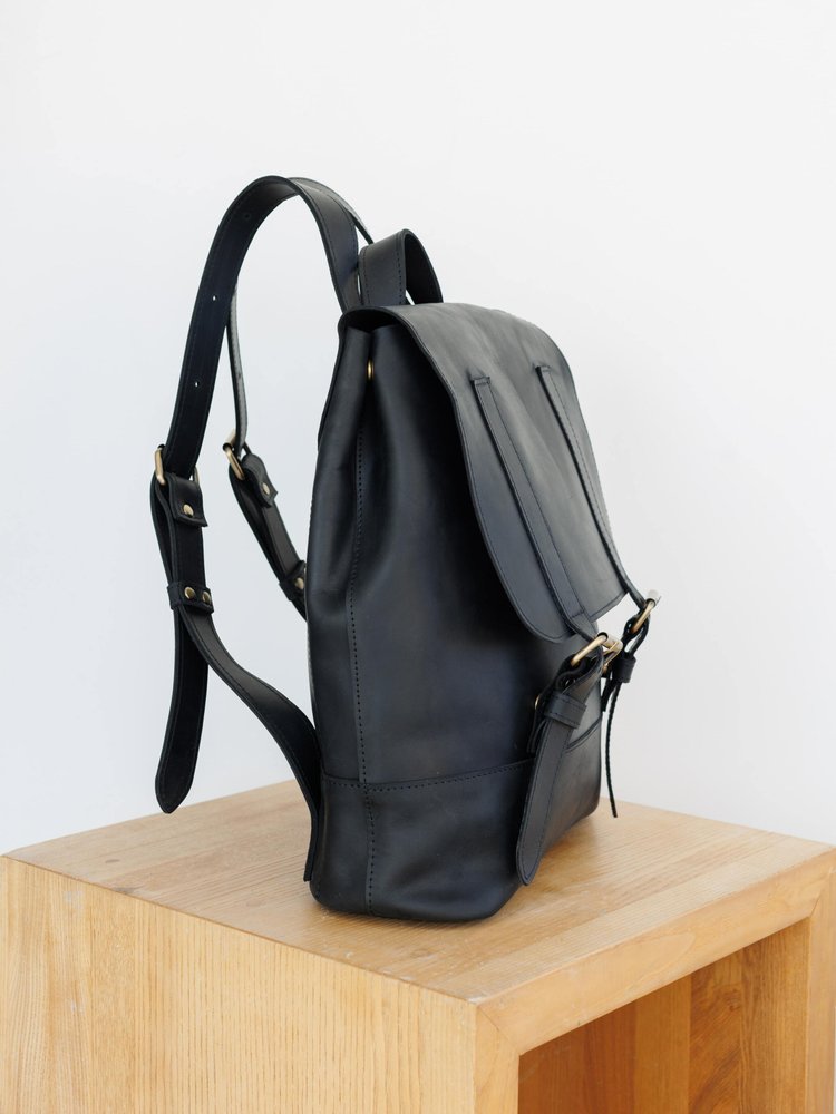 Універсальний рюкзак ручної роботи арт. 507 з натуральної вінтажної шкіри чорного кольору 507_brown_crh Boorbon