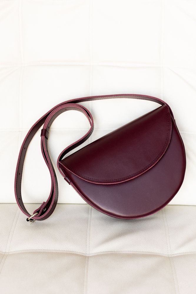 Елегантна жіноча сумка арт. 631 із натуральної шкіри із легким глянцевим ефектом бордового кольору 631_bordo Boorbon