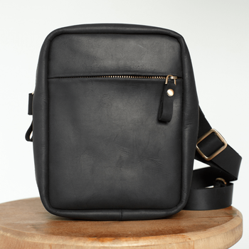 Практичная мужская сумка мессенджер через плечо арт. 619Еasy  ручной работы из натуральной винтажной кожи черного цвета