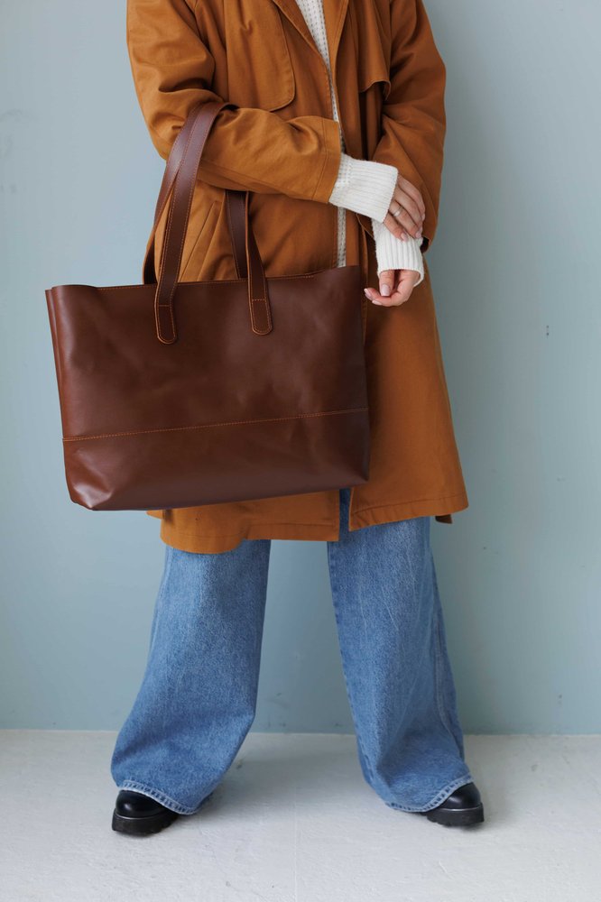 Містка жіноча сумка шоппер арт. 603i коньячного кольору з натуральної напівматової шкіри 603i_black_crzhh Boorbon