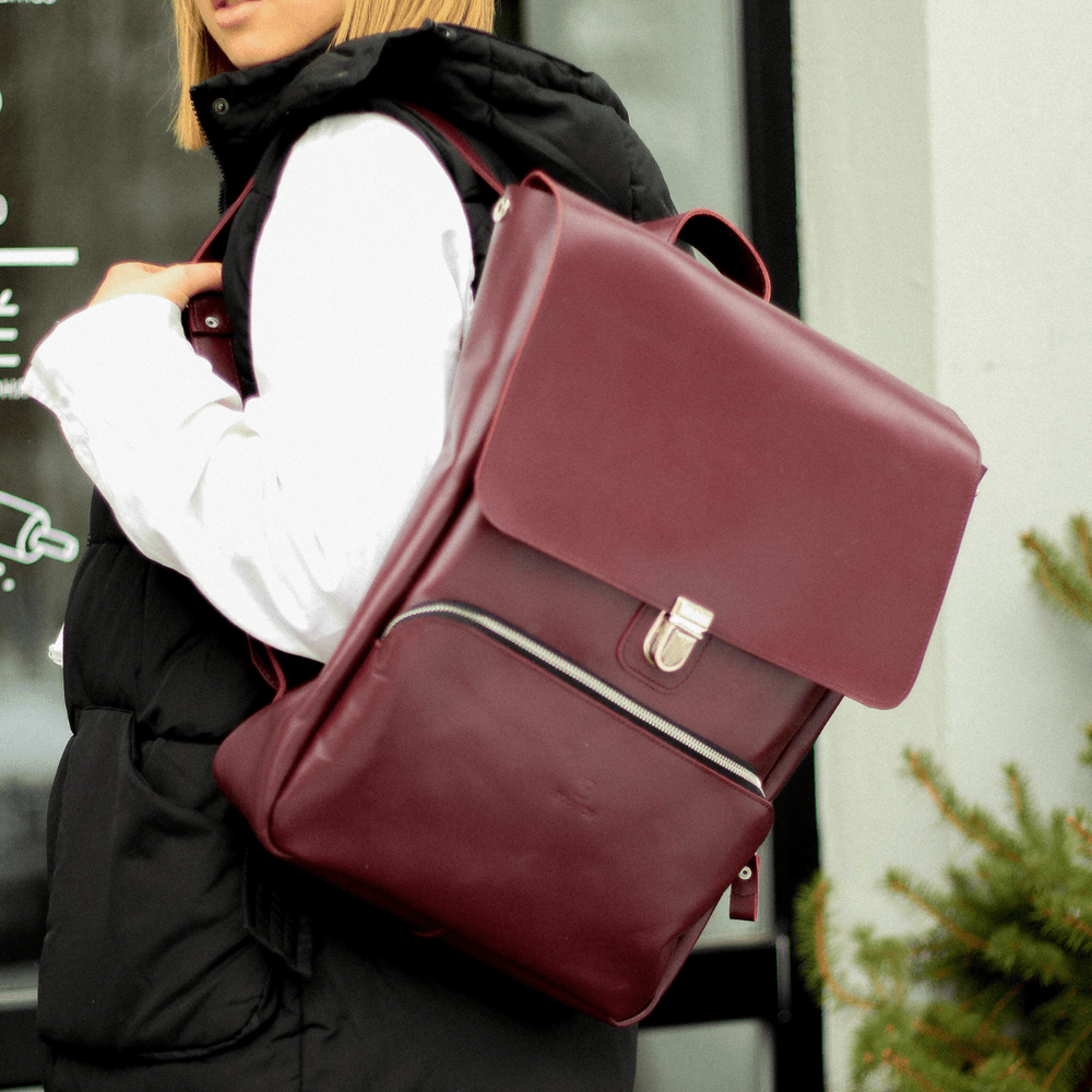 Жіночий рюкзак ручної роботи з натуральної шкіри з легким глянцевим ефектом арт. 535М бордового кольору 535М_haki Boorbon