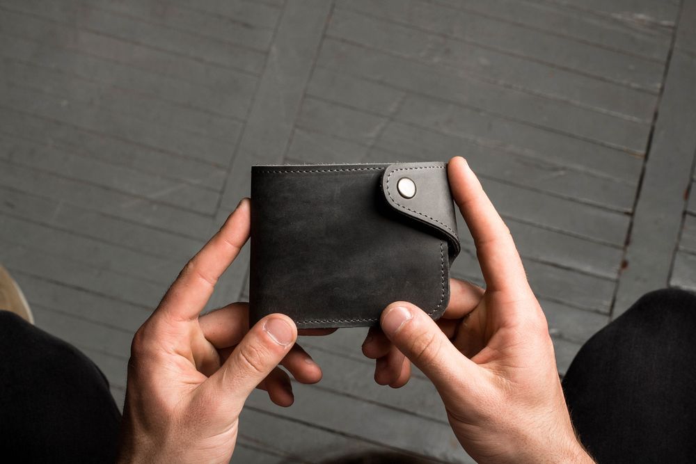Місткий гаманець ручної роботи арт. 101 сірого кольору з натуральної вінтажної шкіри 101_black_crzhh Boorbon