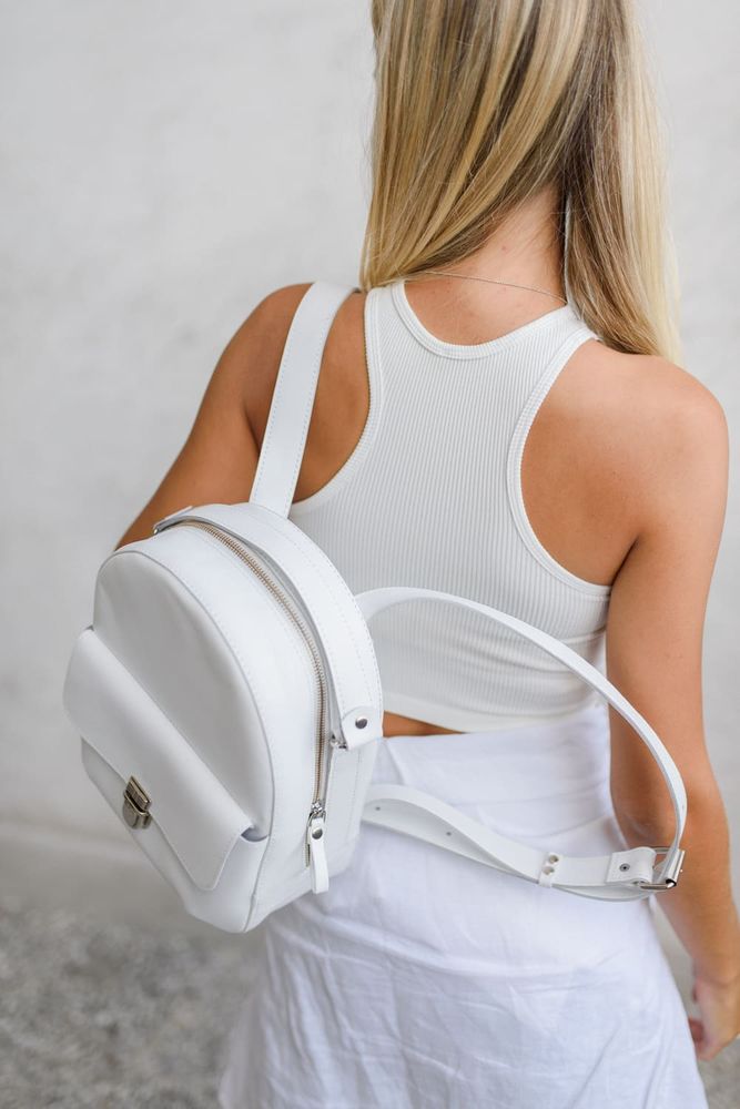 Жіночий міні-рюкзак ручної роботи арт.520 з натуральної шкіри з легким глянцевим ефектом білого кольору 520_khaki Boorbon