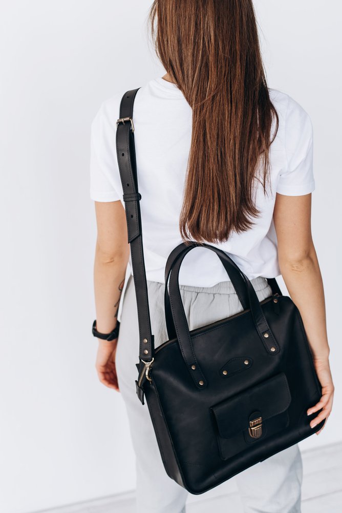 Універсальна жіноча ділова сумка арт. 604 ручної роботи з натуральної вінтажної шкіри чорного кольору 604_blk Boorbon