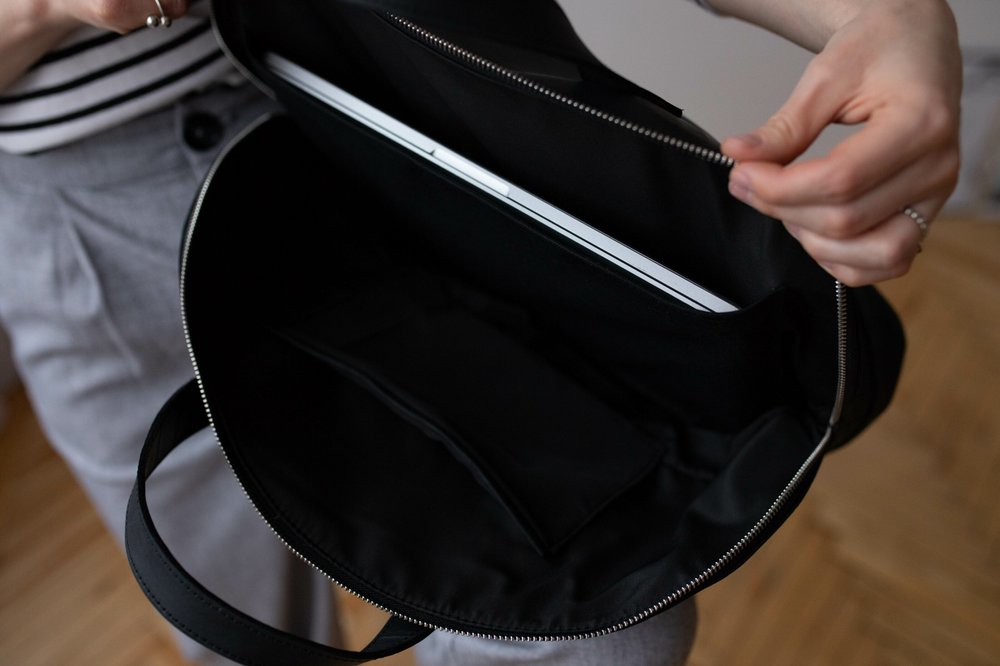 Женская сумка бриф кейс арт. Daily big из натуральной кожи с винтажным эффектом черного цвета