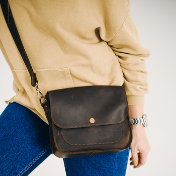 Мінімалістична жіноча сумка через плече арт. 609b з натуральної вінтажної шкіри коричневого кольору 609b_bordo Boorbon