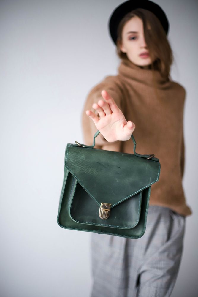 Жіноча ділова сумка арт. 640 ручної роботи з натуральної вінтажної шкіри зеленого кольору 640_brown_crzhh Boorbon