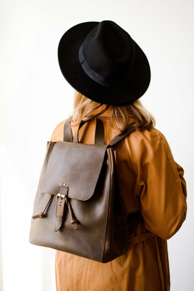 Витончений жіночий рюкзак ручної роботи арт. 521 із натуральної вінтажної шкіри коричневого кольору 521_brown Boorbon