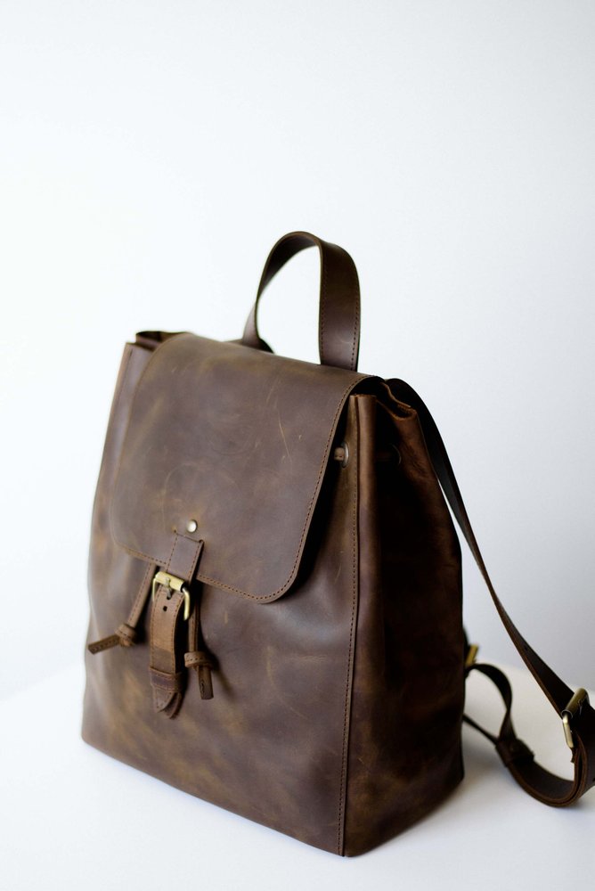 Изящный женский рюкзак ручной работы арт. 521 из натуральной винтажной кожи коричневого цвета