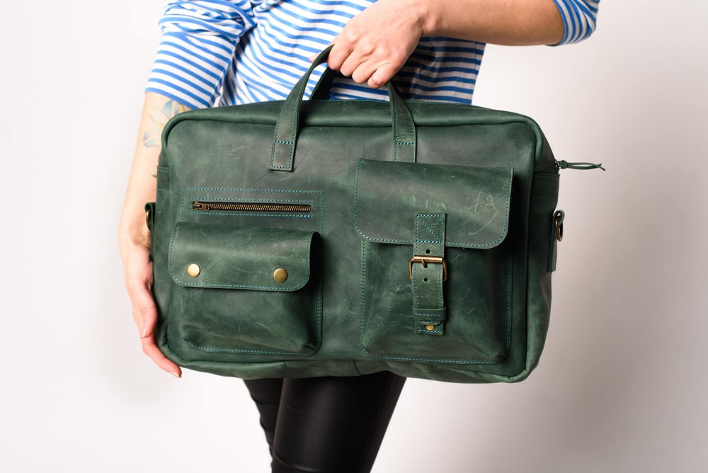 Стильная и функциональная сумка арт. 642 ручной работы из натуральной винтажной кожи зеленого цвета 642_green_crz Boorbon