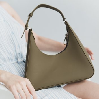 Витончена жіноча сумка арт. 620 з натуральної шкіри із легким матовим ефектом кольору хакі