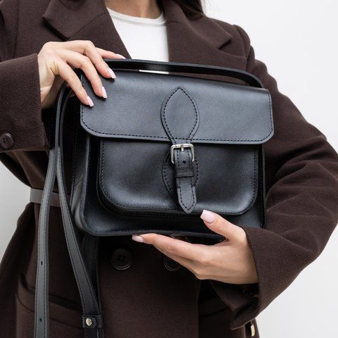 Жіноча сумка через плече арт. 633 ручної роботи з натуральної глянцевої шкіри чорного кольору 633_balackkaiser Boorbon