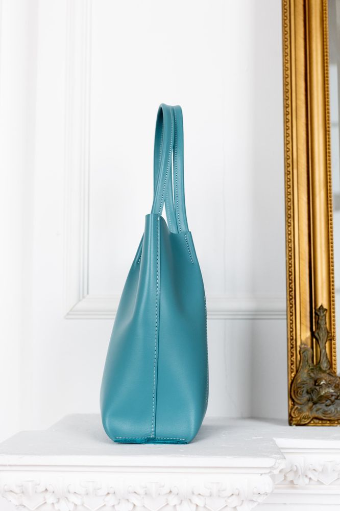 Объемная сумка шоппер арт. Sierra S в голубом цвете из натуральной кожи с легким глянцевым эффектом Sierra_blue Boorbon