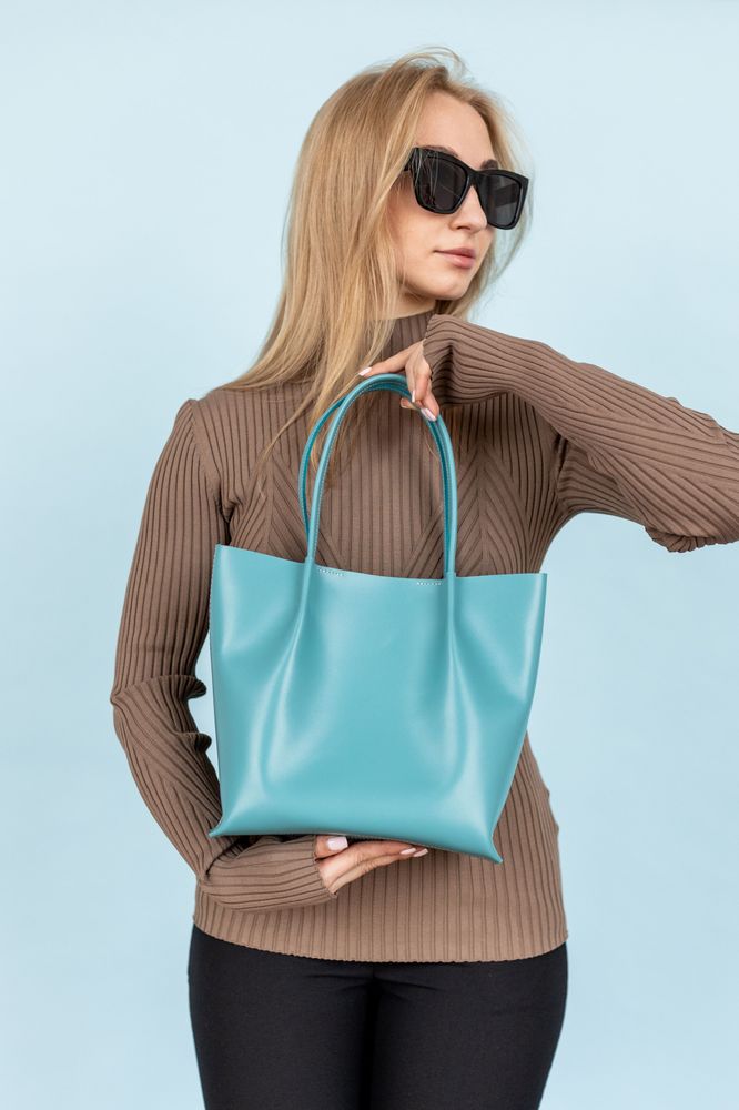 Объемная сумка шоппер арт. Sierra S в голубом цвете из натуральной кожи с легким глянцевым эффектом Sierra_blue Boorbon