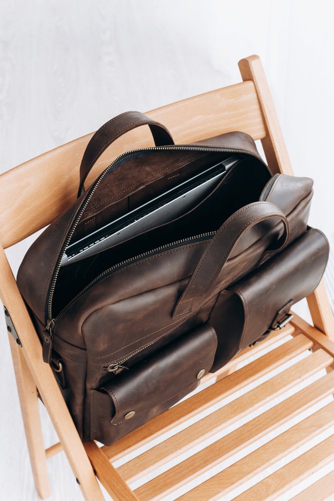 Стильная и функциональная мужская сумка арт. 642 ручной работы из натуральной винтажной кожи коричневого цвета 642_brown Boorbon