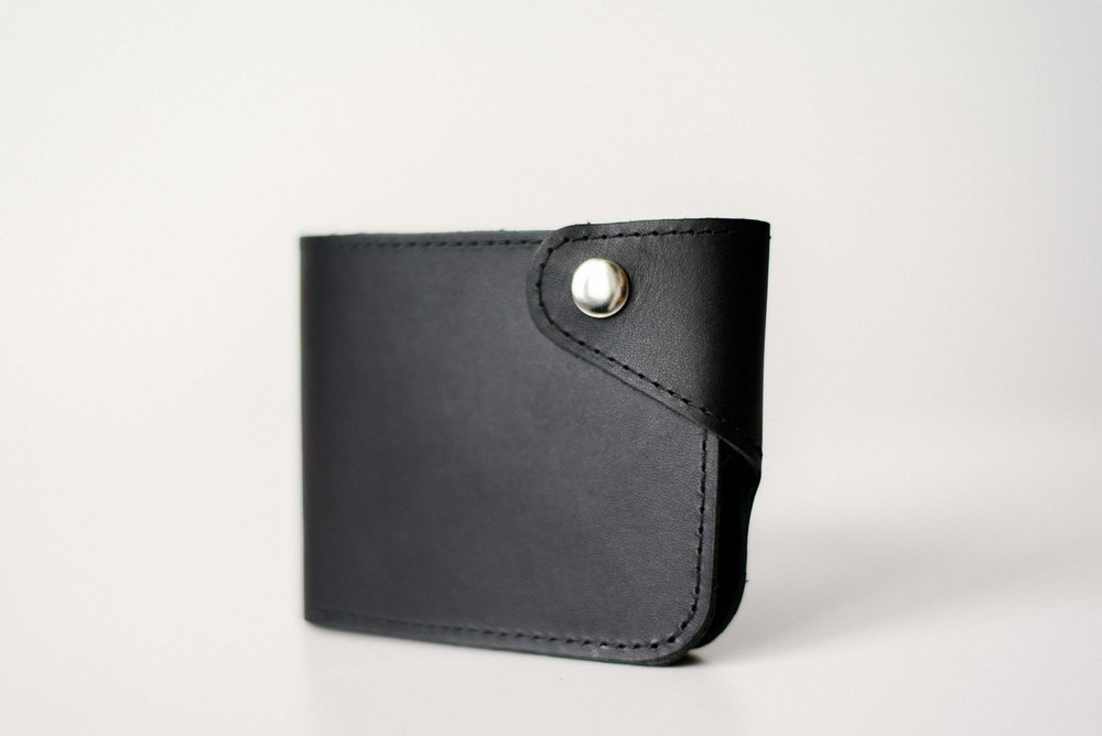 Вместительный кошелек ручной работы арт. 101 черного цвета из натуральной полуматовой кожи 101_bordo Boorbon