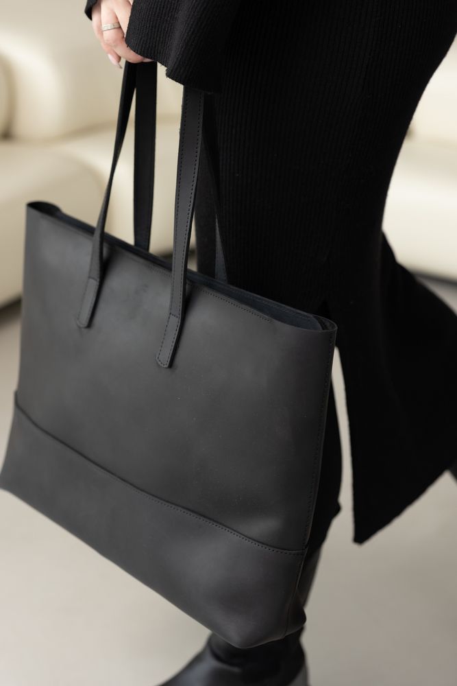 Містка жіноча сумка шоппер арт. 603i чорного кольору з натуральної вінтажної шкіри 603i_black_crzhh Boorbon