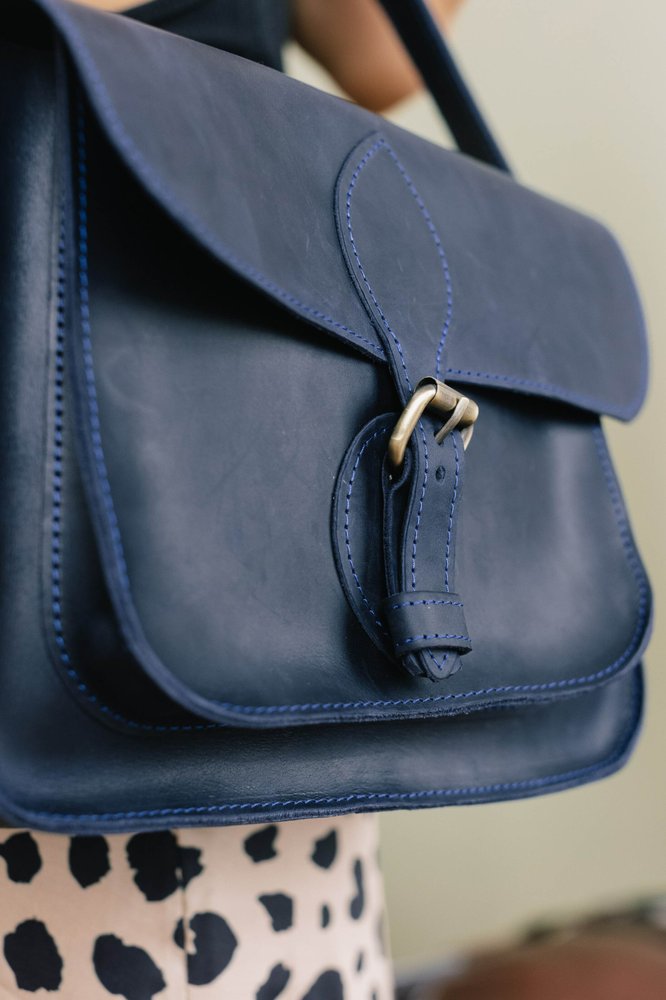 Винтажная женская сумка через плечо арт. 633 ручной работы из натуральной кожи синего цвета 633_blue Boorbon