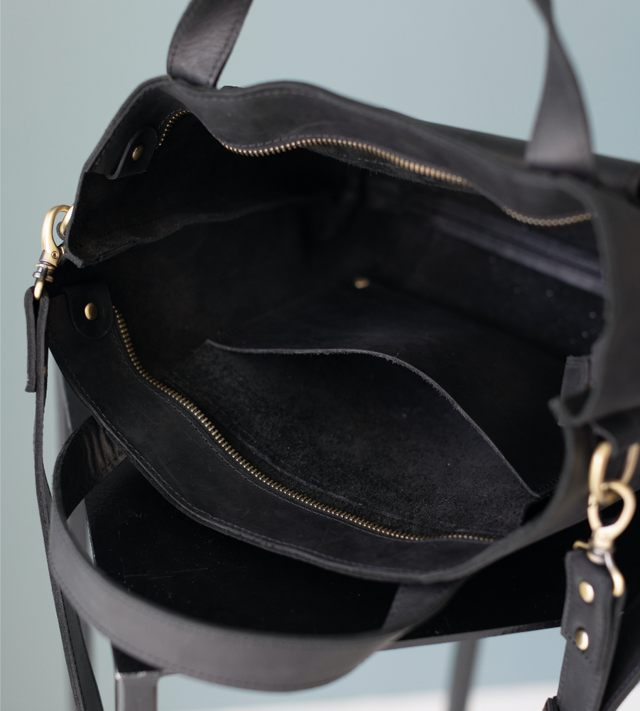 Класична містка жіноча сумка арт. 650 ручної роботи з натуральної шкіри чорного кольору 650_black Boorbon