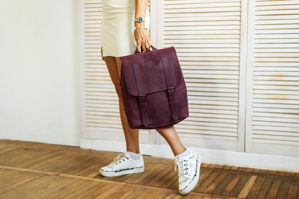 Універсальний жіночий рюкзак ручної роботи арт. 507 з натуральної вінтажної шкіри бордового кольору 507_brown_crh Boorbon