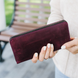 Женское портмоне-клатч ручной работы арт. 216 бордового цвета из натуральной винтажной кожи 216_lavanda фото 1 Boorbon