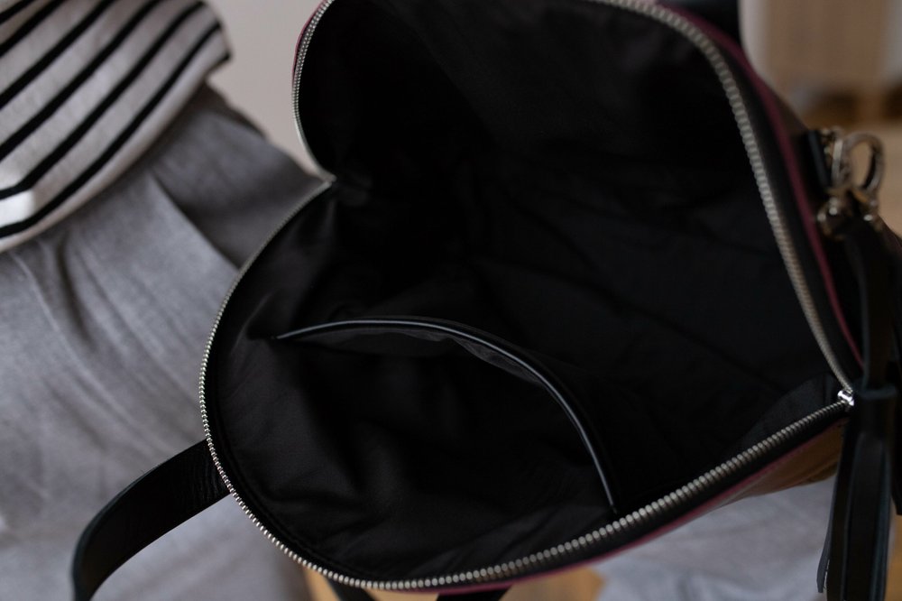 Жіноча сумка бриф кейс арт. Daily з натуральної шкіри з ефектом легкого глянцю чорно-бордового кольору Daily_grey Boorbon
