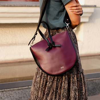 Женская сумка через плечо ручной работы арт. Z005 из натуральной кожи с эффектом легкого глянца бордового цвета