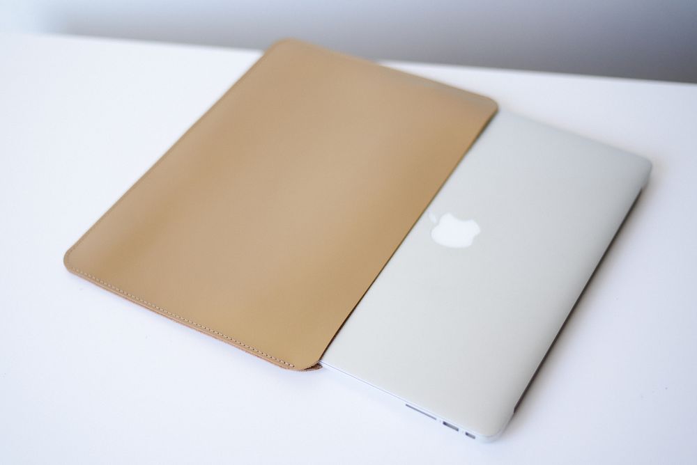 Чехол для MacBook ручной работы арт. Flick из натуральной кожи цвета капучино Flick_grey_crz Boorbon