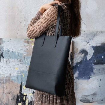 Классическая женская сумка шоппер арт. 603 ручной работы из натуральной кожи  с матовым эффектом черного цвета