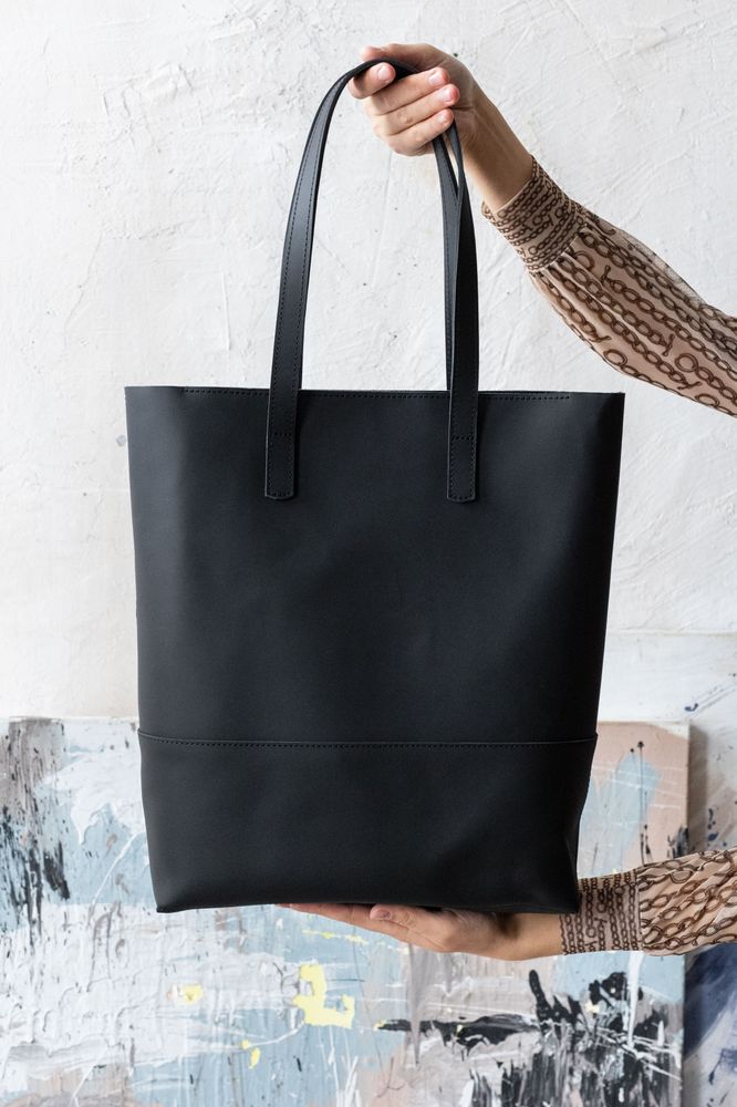 Класична жіноча сумка шоппер арт. 603 ручної роботи з натуральної шкіри з матовим ефектом чорногокольору 603_black_kr Boorbon