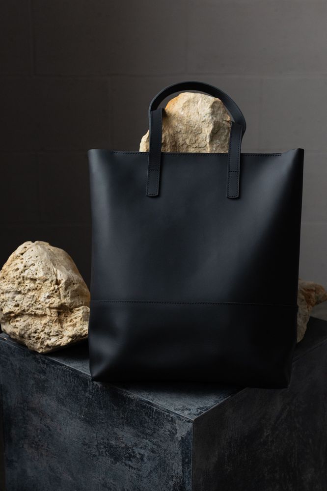 Класична жіноча сумка шоппер арт. 603 ручної роботи з натуральної шкіри з матовим ефектом чорногокольору 603_black_kr Boorbon